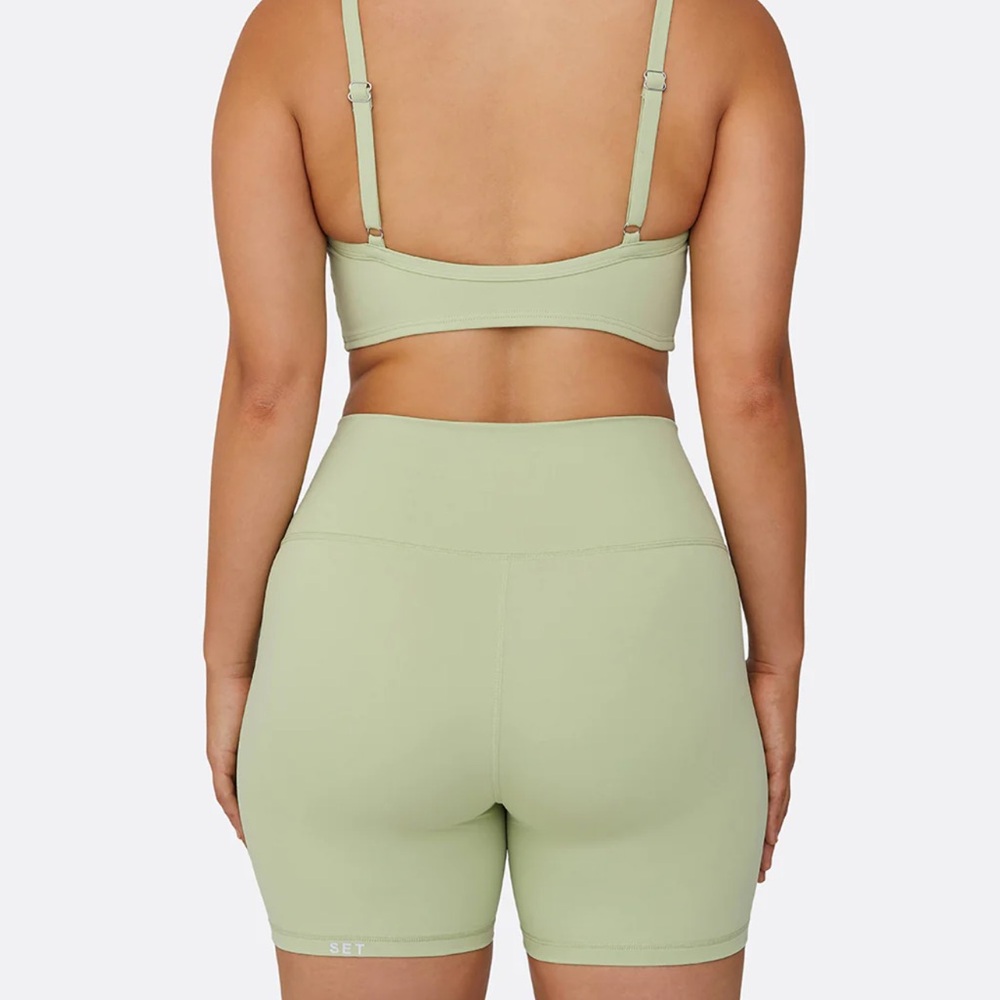 Set Active Luxform Set Aimee Song Collab - image 2